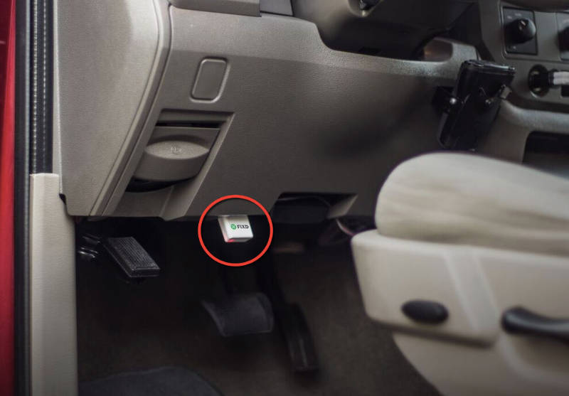 fixd-obd2-plugged-in