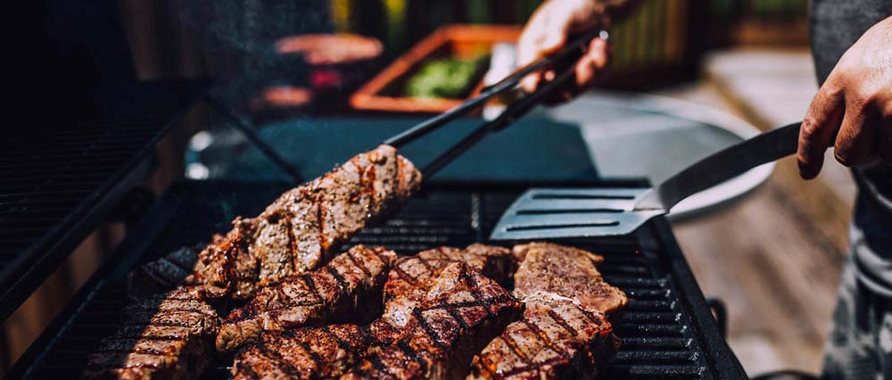 grilling steaks