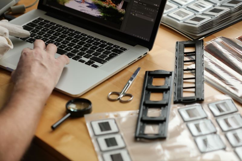 holder for slides