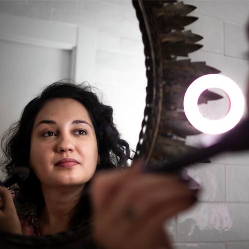 olumi ring make up artist